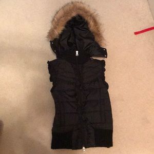 Black vest with detachable hood (small)